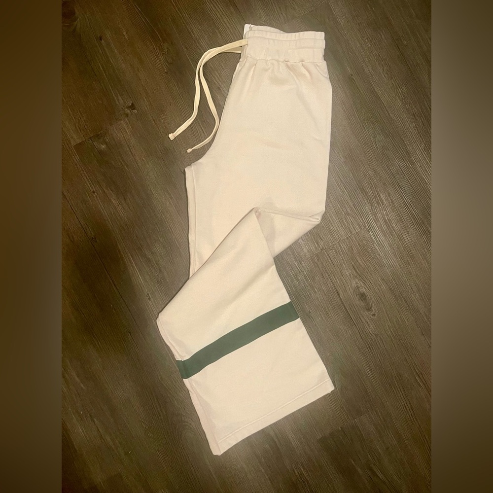 ✨NWT Sundry by FP Cream Joggers with Drawstring✨